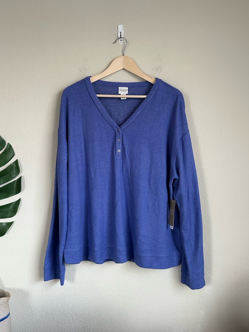 NWT Chico’s Weekends Cozisoft Henley Long Sleeve Top in Violet Breeze